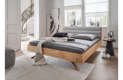 BE-0824 von GK Möbelvertrieb - Holzbett mit Polsterkopfteil Eiche geölt