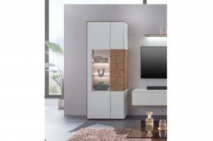 Caya von Hartmann - Vitrine 0085 W Kerneiche gebürstet/ weiß inklusive Beleuchtung