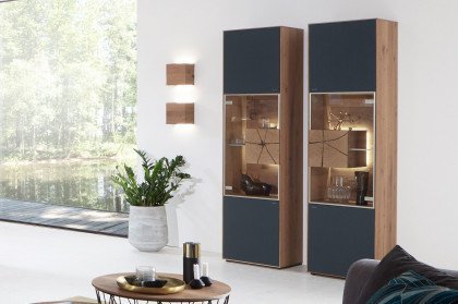 Caya von Hartmann - Vitrine 0051 A Kerneiche gebürstet/ Mattglas anthrazit