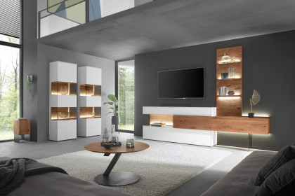 Torido von Hartmann - Wohnwand V22 Lack weiß/ Kerneiche/ inklusive Glasstütze