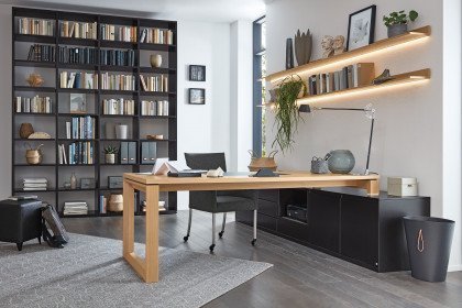 Kara-Frame von Musterring - Auflagen-Schreibtisch in Eiche sand & Lack schwarz