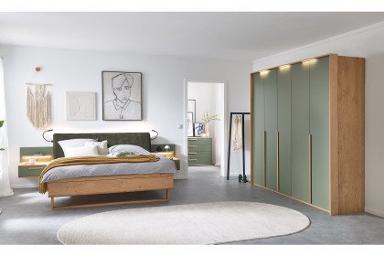 Malin von Musterring - Schlafzimmereinrichtung Eiche/ jungle green
