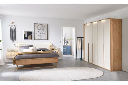 Malin von Musterring - Schlafzimmer Balkeneiche Furnier/ Lack sand